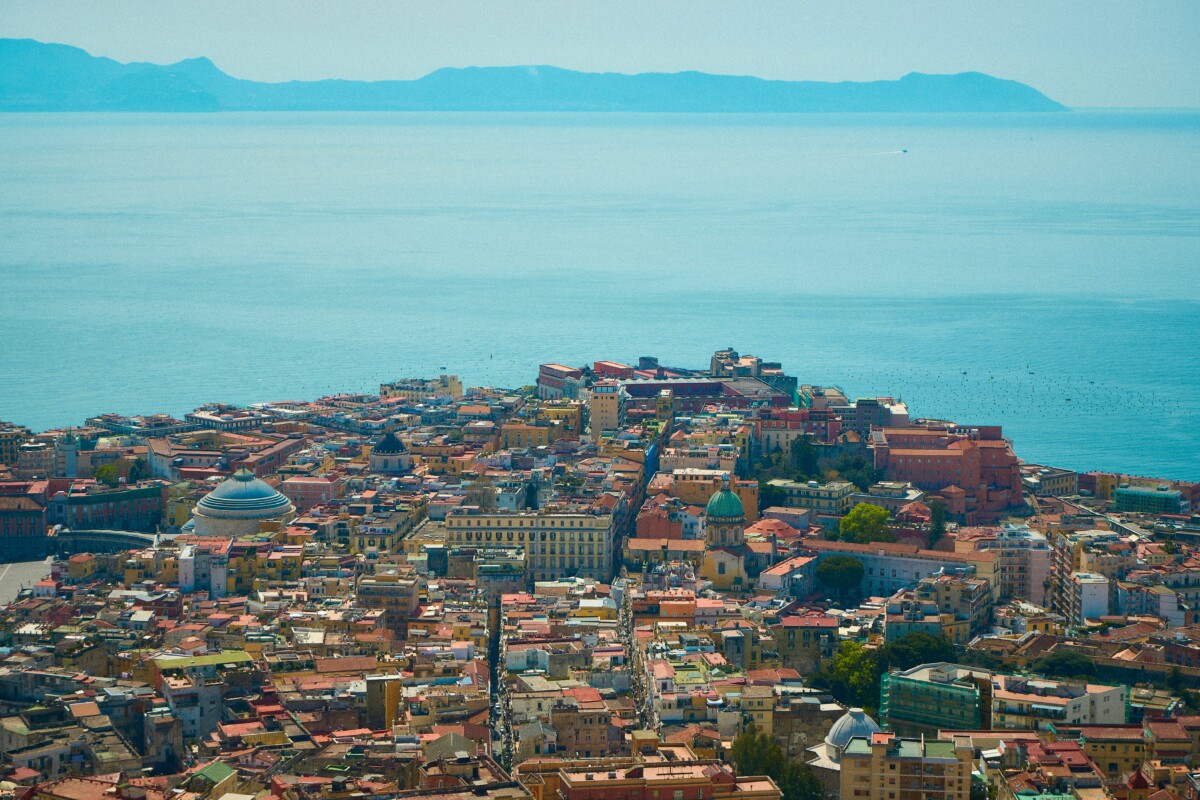 Napoli by Riccardo Tuninato